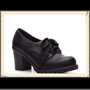 Jellypop Artemus Black Heels in Size 8.5